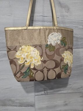 Coach Signature Floral Appliqué Tote Bag Gold Metallic Canvas Leather Trim Rare